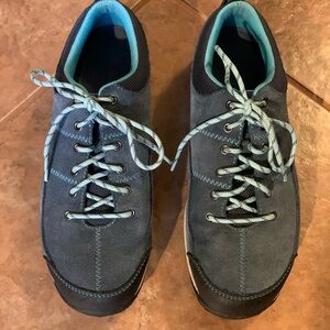 Womens LL Bean Suede shoes